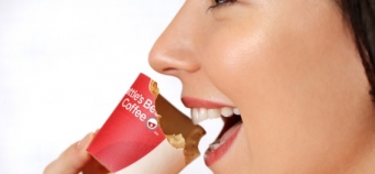Scoff-ee Cup – KFC lance une tasse à café qui se mange